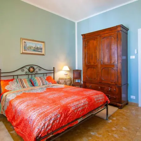 Veronavera Casa Dante * فيرونا